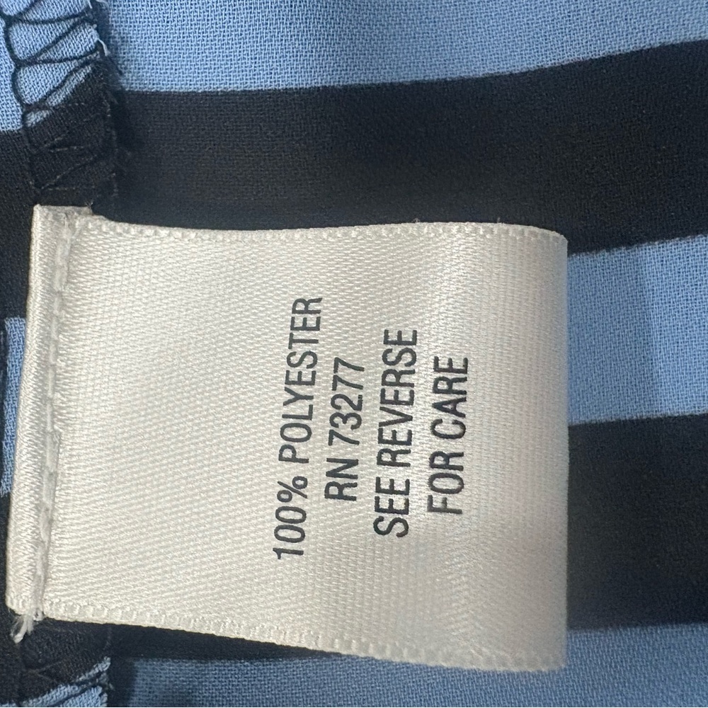 Elle womans  Striped Black and Blue sleeveless neck blouse. New with tags - Picture 4 of 5